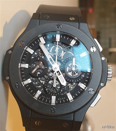 satova hublot.